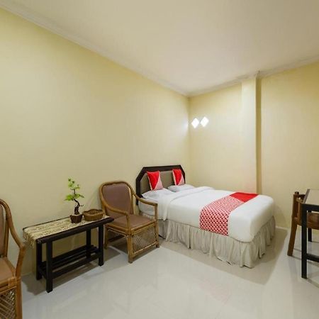 Oyo 1966 Bromo Hill Hotel Probolinggo Kültér fotó