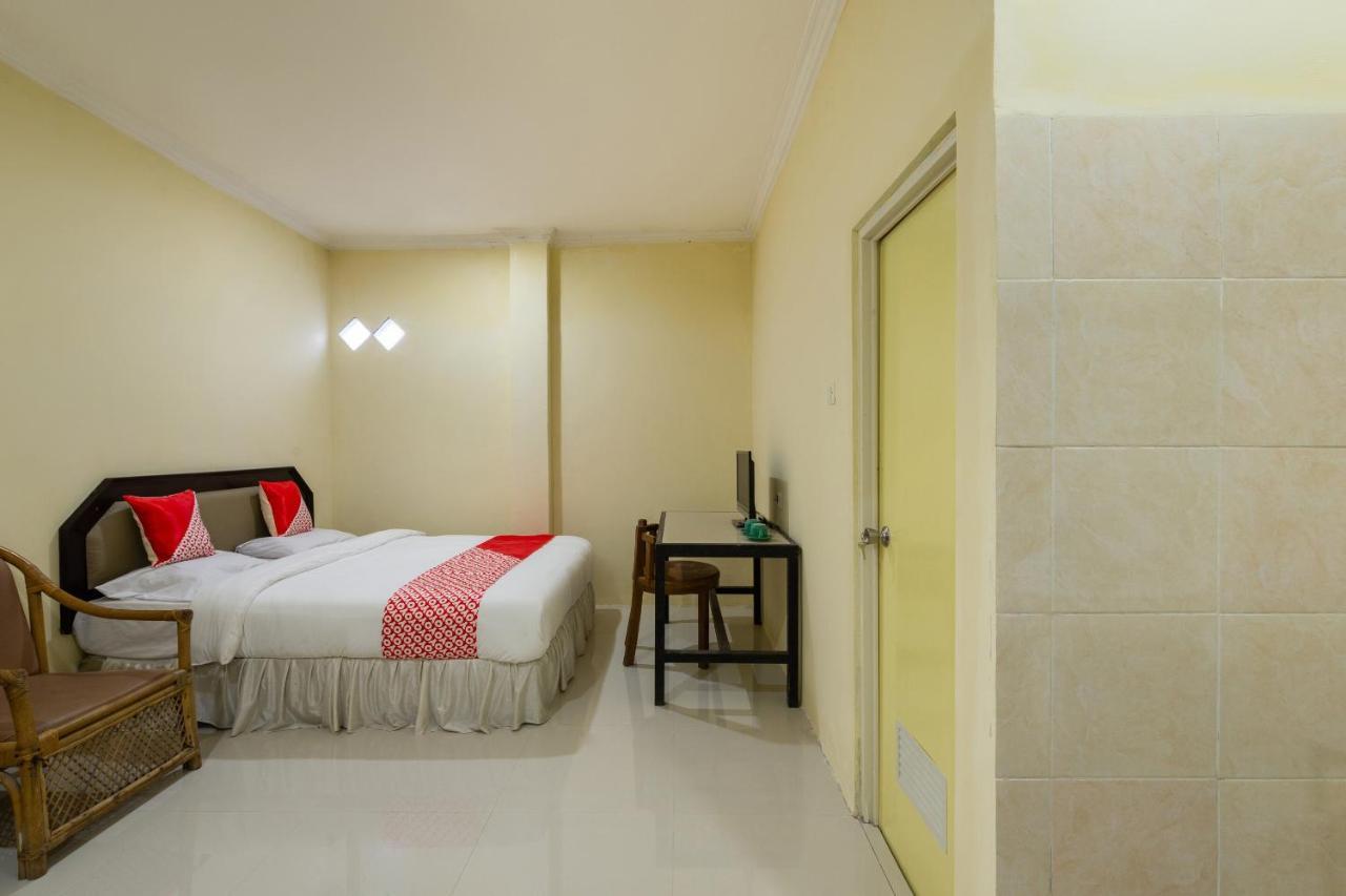 Oyo 1966 Bromo Hill Hotel Probolinggo Kültér fotó
